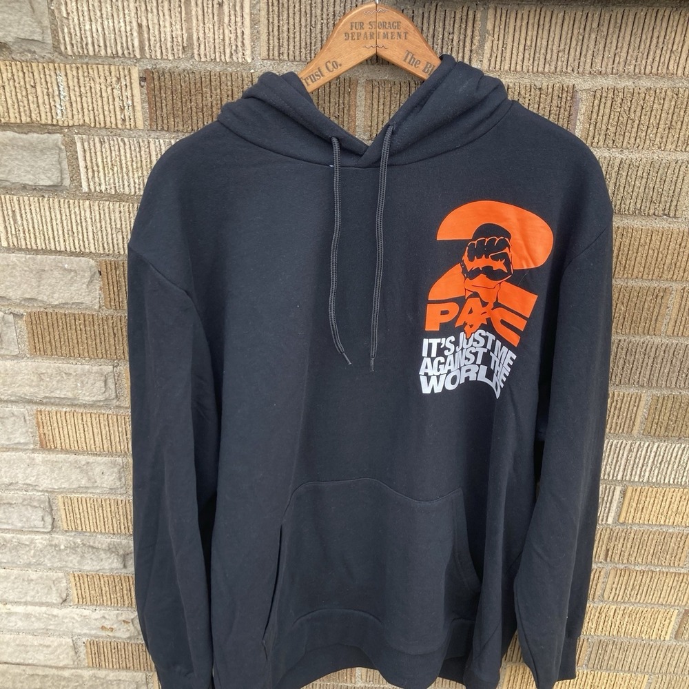2Pac Me Against The World Black/Orange Men's Small Hoodie NWT Tupac Shakur‎ Rap
